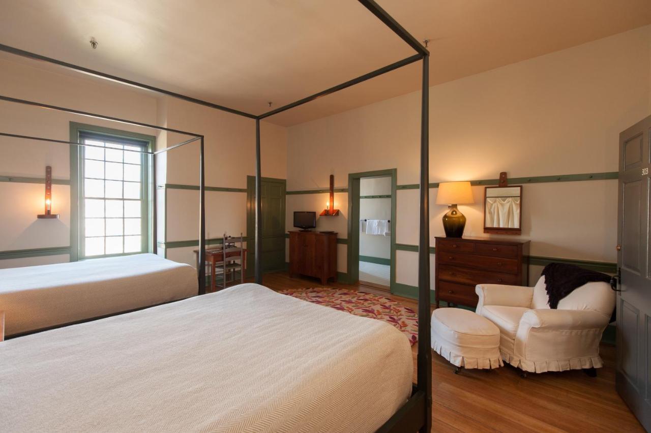 Shaker Village Of Pleasant Hill Harrodsburg Bagian luar foto