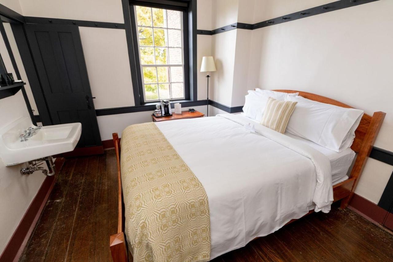 Shaker Village Of Pleasant Hill Harrodsburg Ruang foto