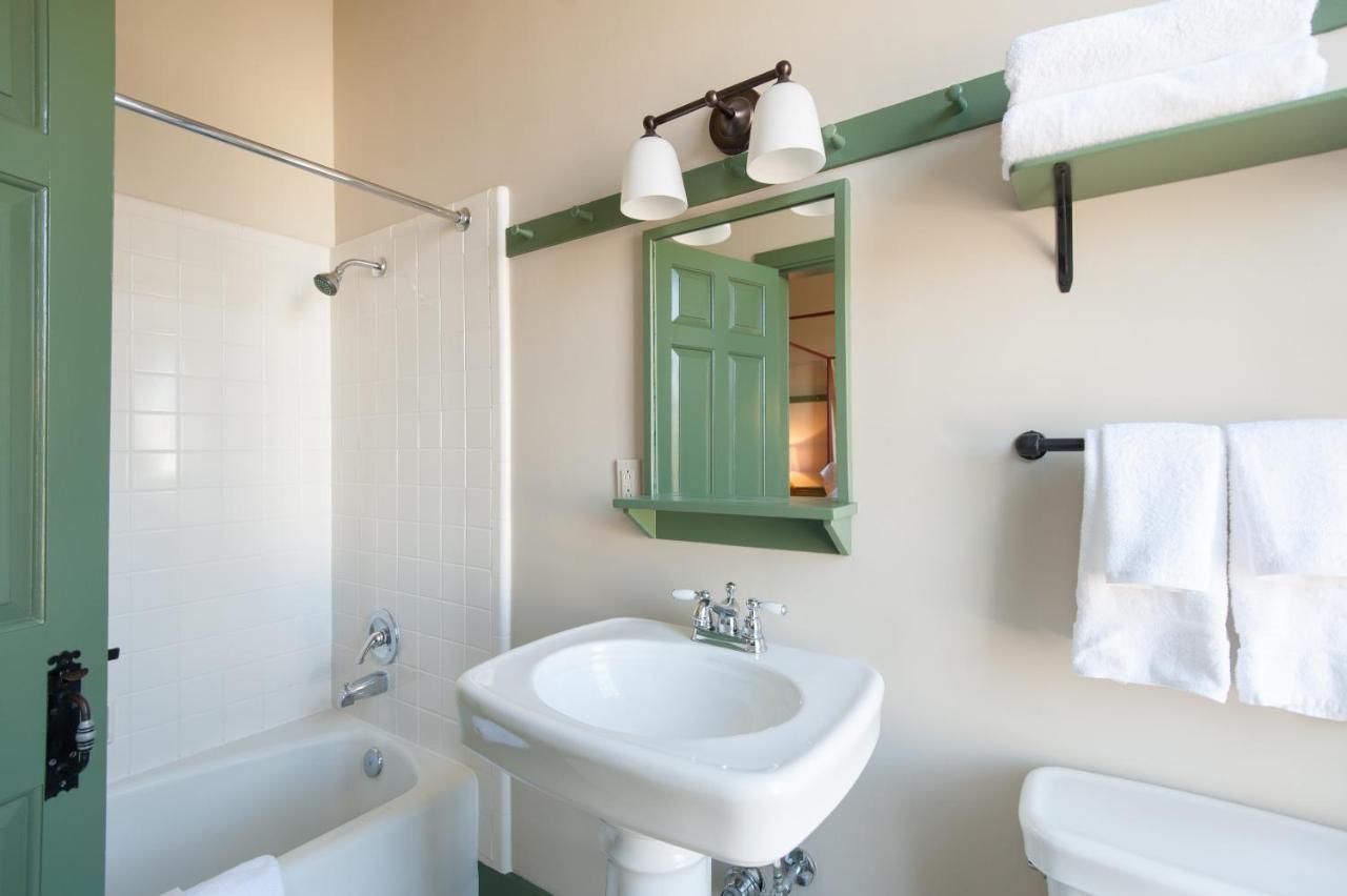 Shaker Village Of Pleasant Hill Harrodsburg Bagian luar foto